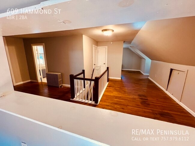 Building Photo - 609 Hammond St