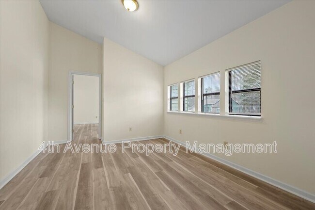 Building Photo - 500 Padens Chase Ct