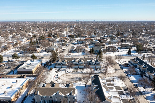 Building Photo - 712 Hamilton Ct