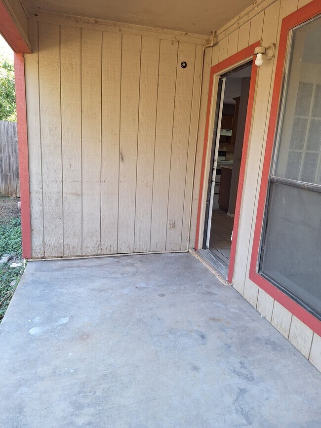 Building Photo - 4525 Compass Ct