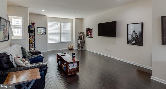 Building Photo - 43688 Winterberry Wy