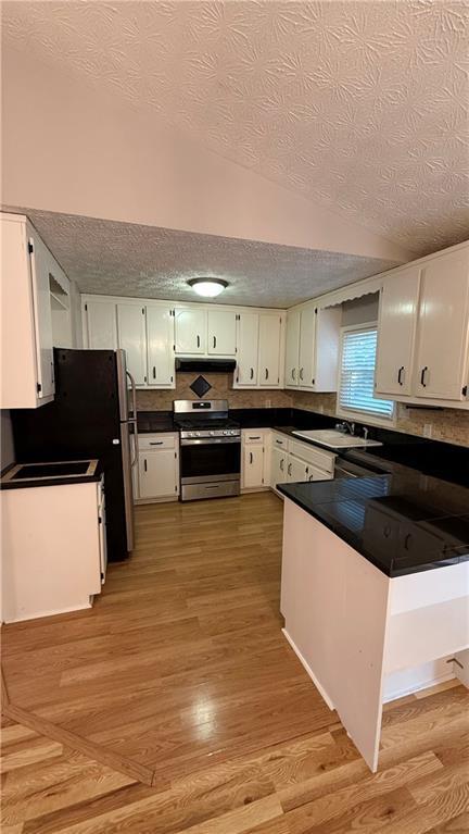 Building Photo - 2830 Pine Meadow Dr