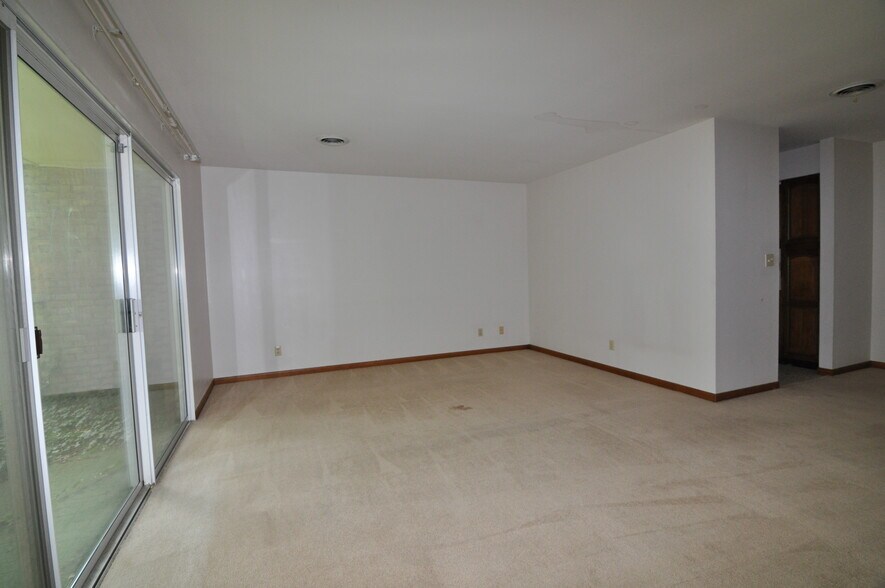 Building Photo - 1127 13th St