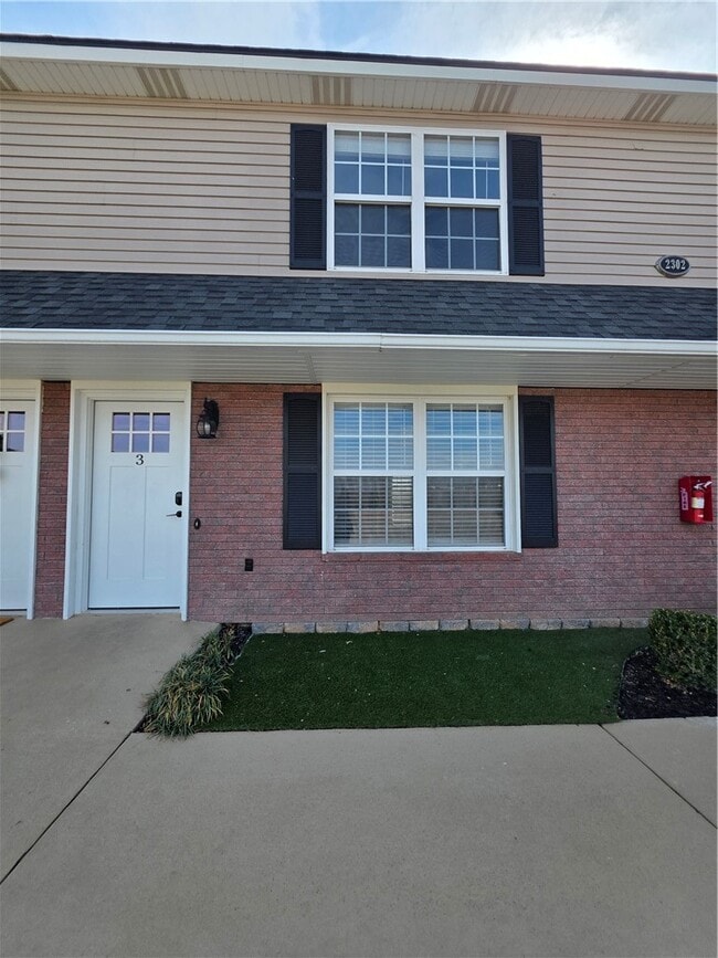 Building Photo - 2302 SE Jayel Terrace