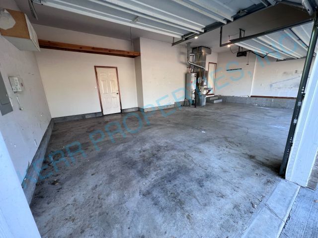 Building Photo - Charming 3-Bedroom Fairview Retreat with Spacious 1611 Sq Ft Living Space & 2 Full Baths!