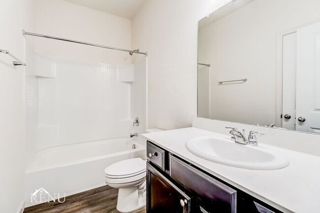 Building Photo - 6218 Old Bridge Way