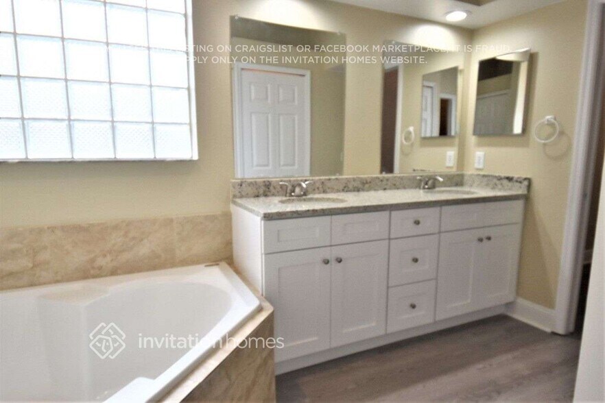 Building Photo - 7054 Red Bay Ct