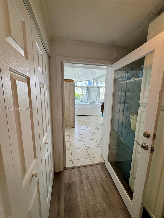 Building Photo - 72 Ocean Dr