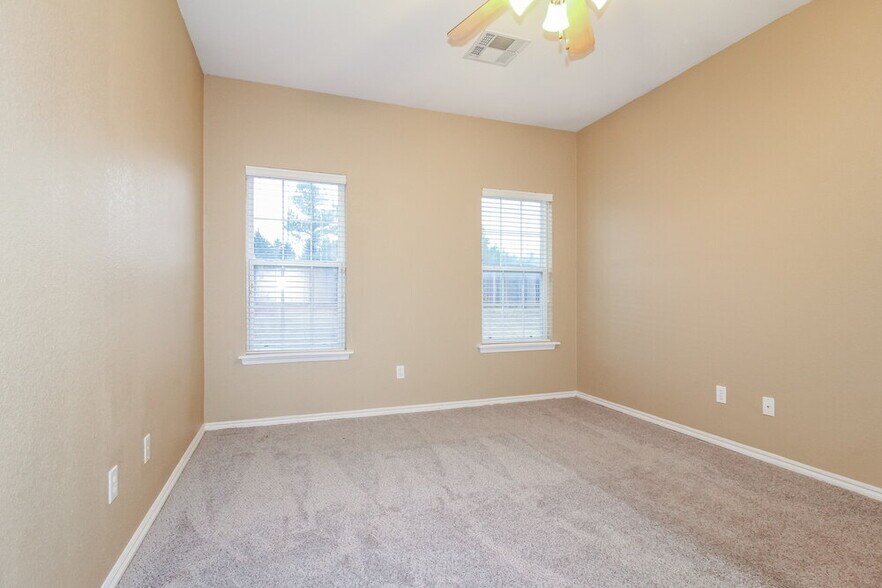 Building Photo - 7104 Eagles Landing