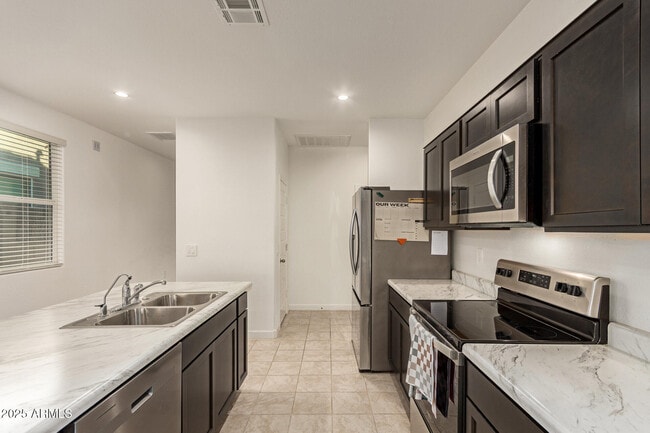 Building Photo - 3274 W Stradling Ave