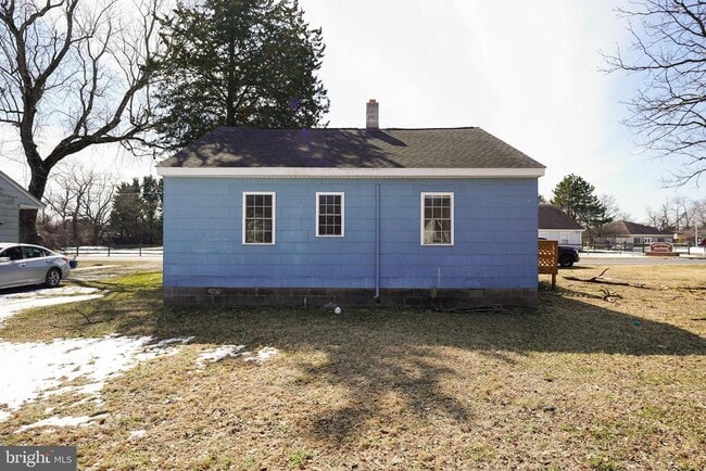 Building Photo - 8369 Nylon Ave