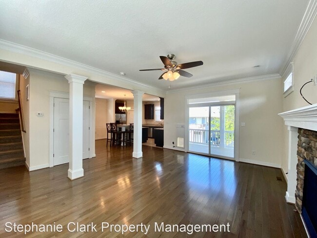 Building Photo - 3 br, 3.5 bath House - 4450 Lookout Road #B