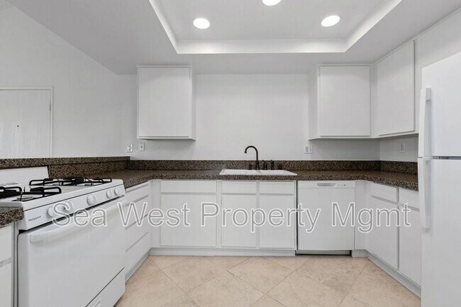 Building Photo - 6907 Quail Pl