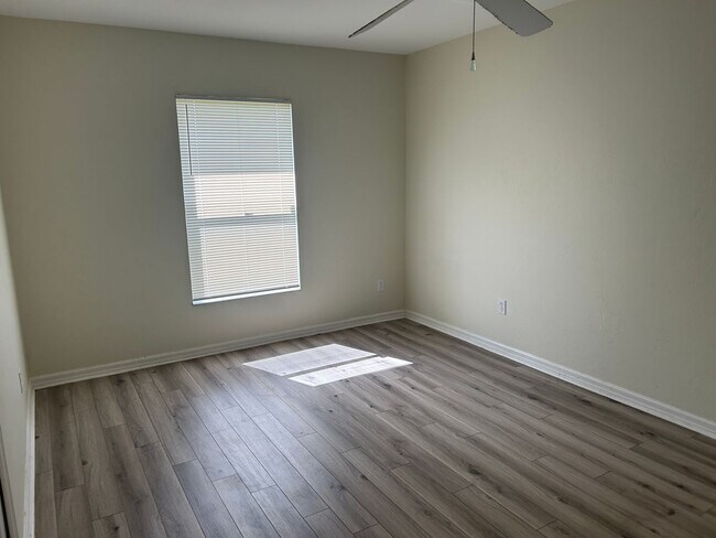 Building Photo - 870 Rue Labeau Cir