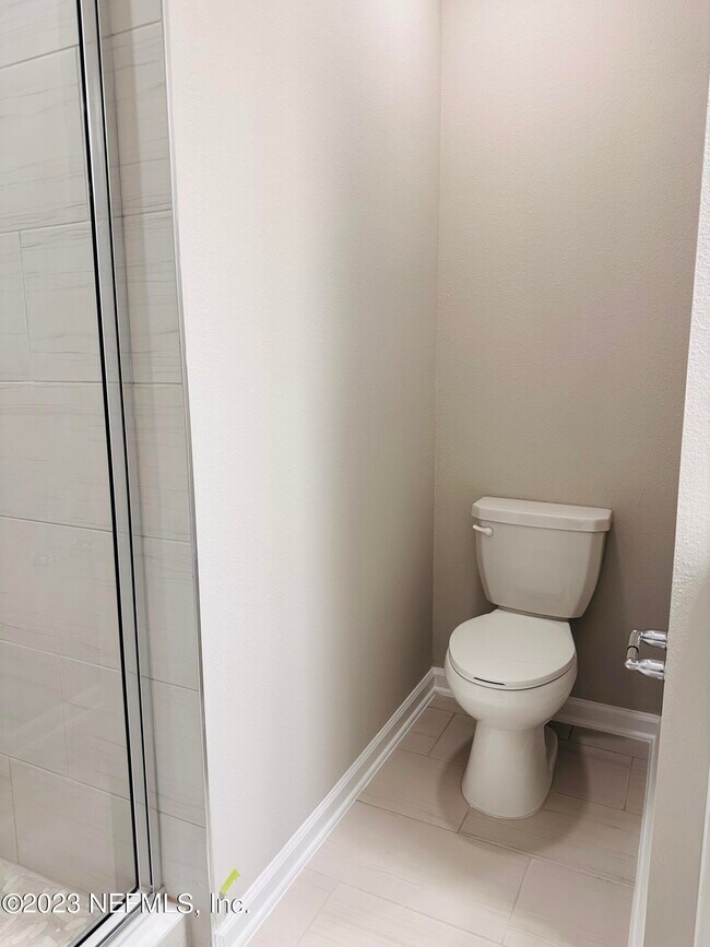 Building Photo - 69 Thurnham Ln