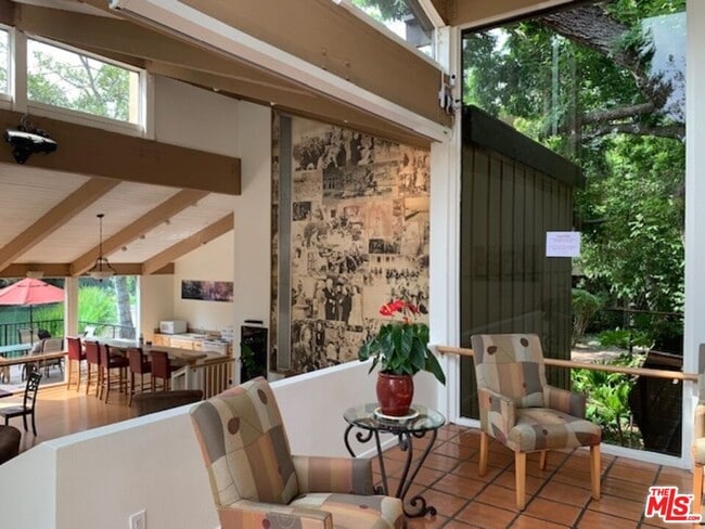 Building Photo - 1115 Raintree Cir