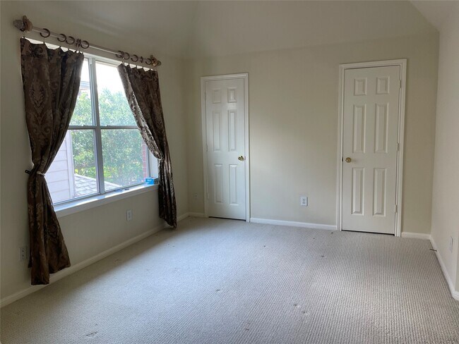 Building Photo - 12423 Ashford Hollow Dr