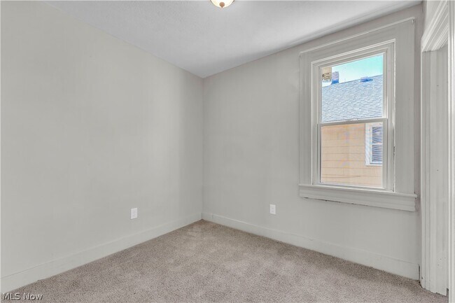 Building Photo - 3187 W 44th St
