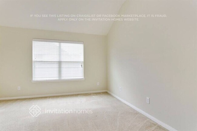 Building Photo - 33 Mira Loma Dr