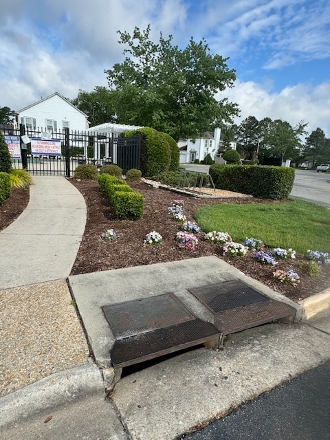 Building Photo - Tallwood Circle