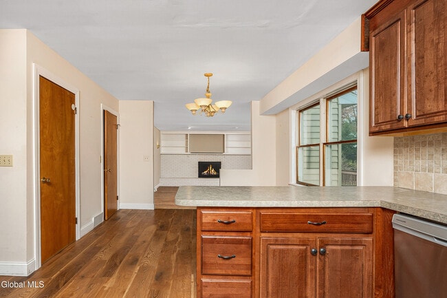 Building Photo - 3 Springwood Manor Dr