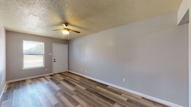 Building Photo - Awesome duplex in Harker Heights