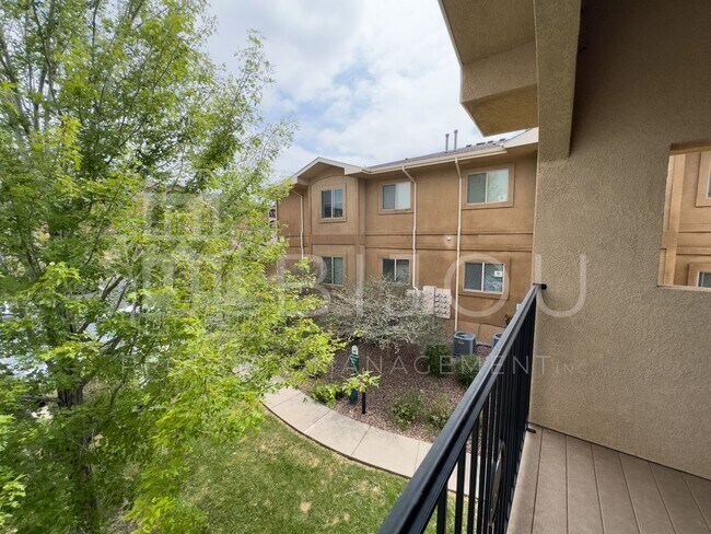 Building Photo - 1695 Little Bear Creek Point