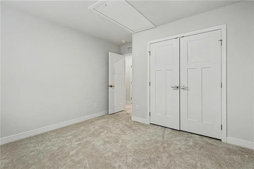 Building Photo - 136 Salt Lk Ln