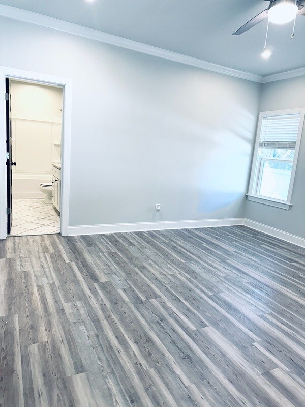 Building Photo - 310 W Horton St