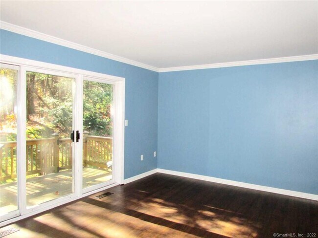 Building Photo - 1229 Winsted Rd