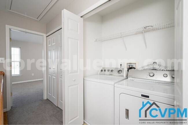 Building Photo - 1691 Fallowfield Ct