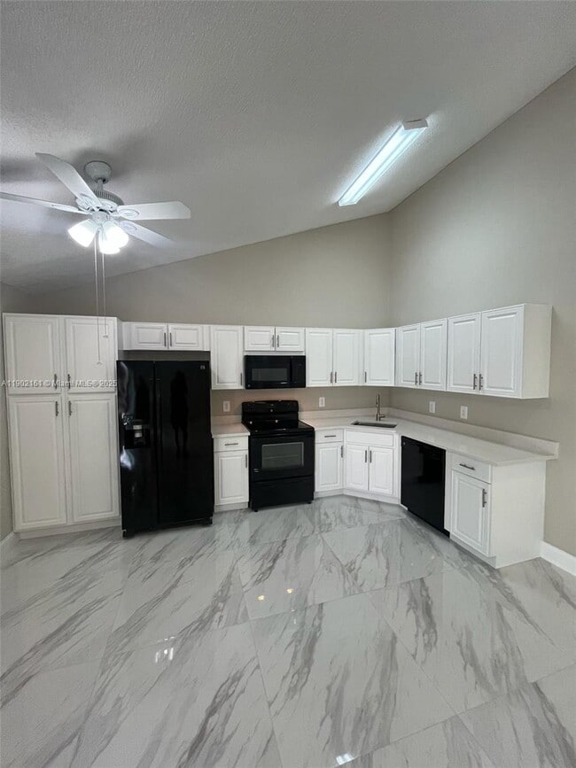 Building Photo - 5416 Eagle Lake Dr