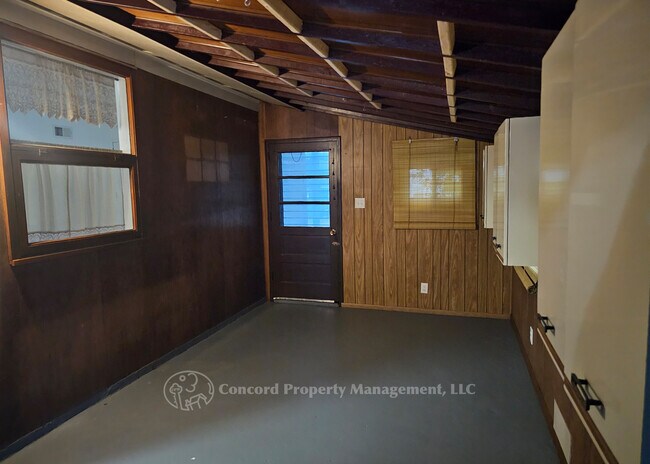 Building Photo - 7607 Meadow Way