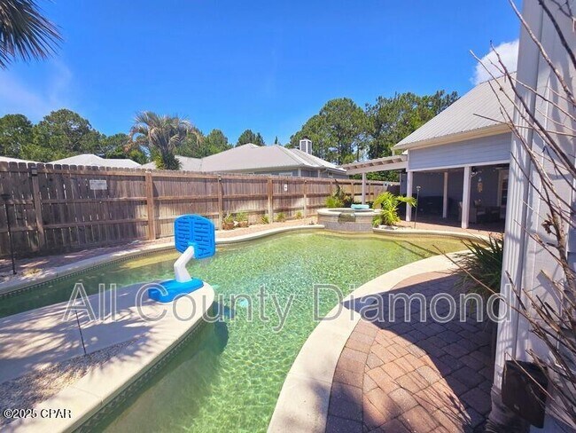 Building Photo - 12207 Lyndell Plantation Dr