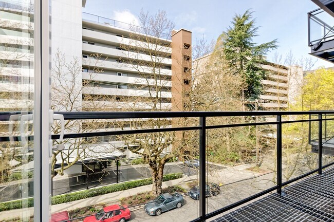 Building Photo - 500 Belmont Ave E