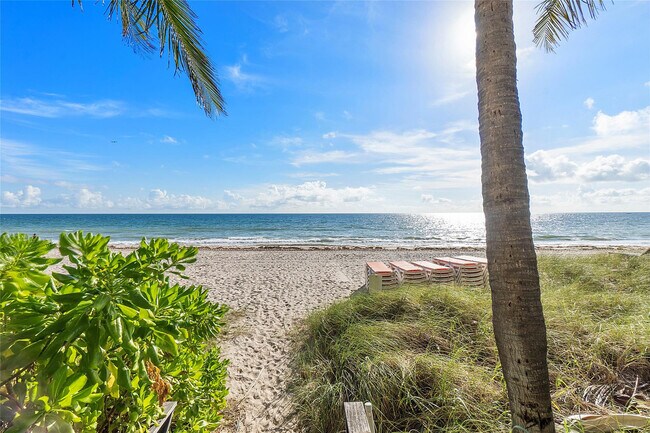 Building Photo - 2011 N Ocean Blvd