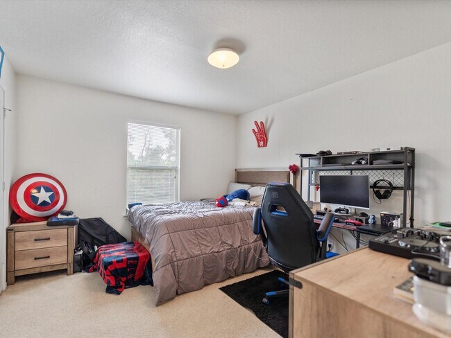 Building Photo - 5143 Roth Forest Ln