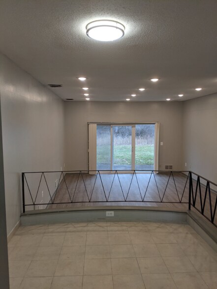 Building Photo - 4 Wedgewood Dr
