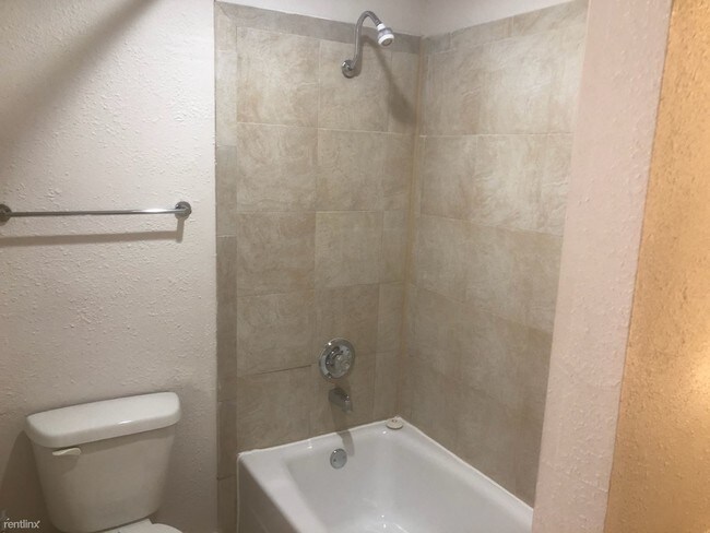 Building Photo - 2 br, 2 bath Condo - 6824 Lyrewood Lane #132