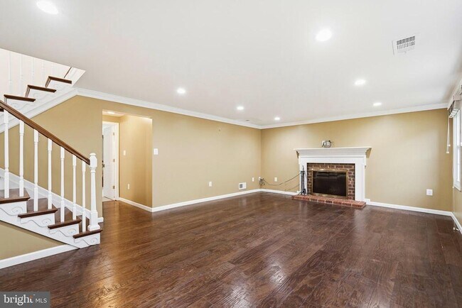 Building Photo - 12017 William and Mary Cir