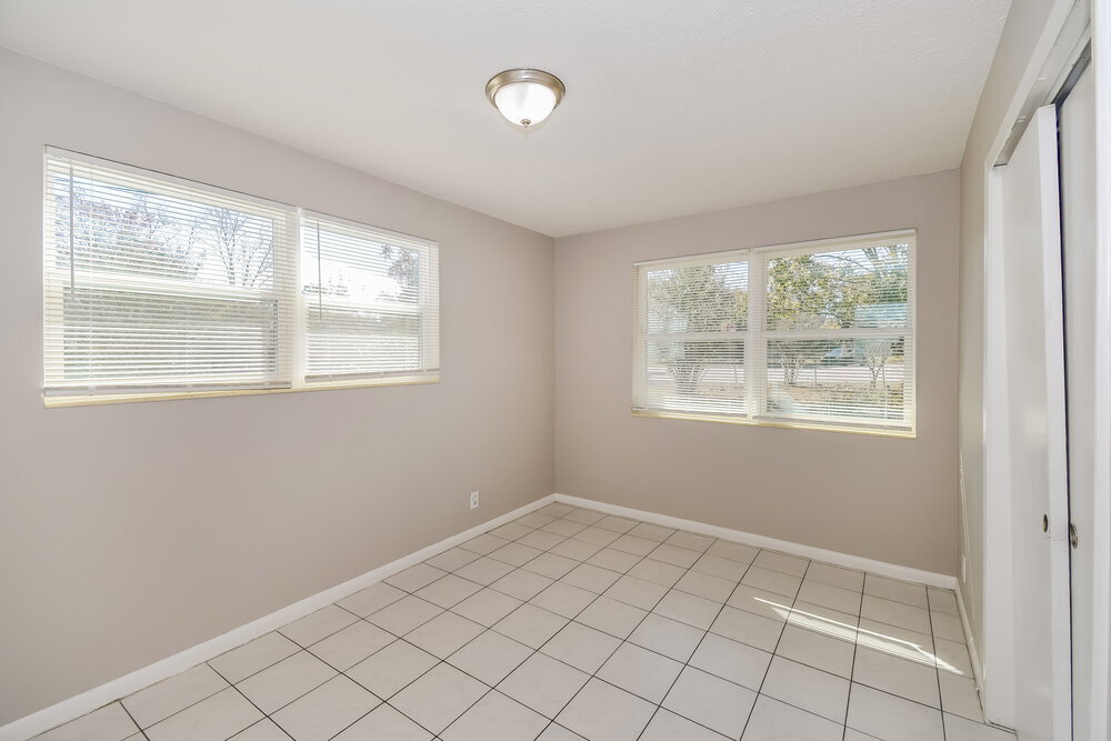 Building Photo - 4307 Lane Ave S