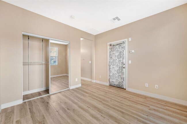 Building Photo - 9721 Sienna Valley Ave