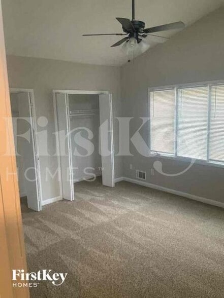 Building Photo - 2876 Fieldstone Dr SE