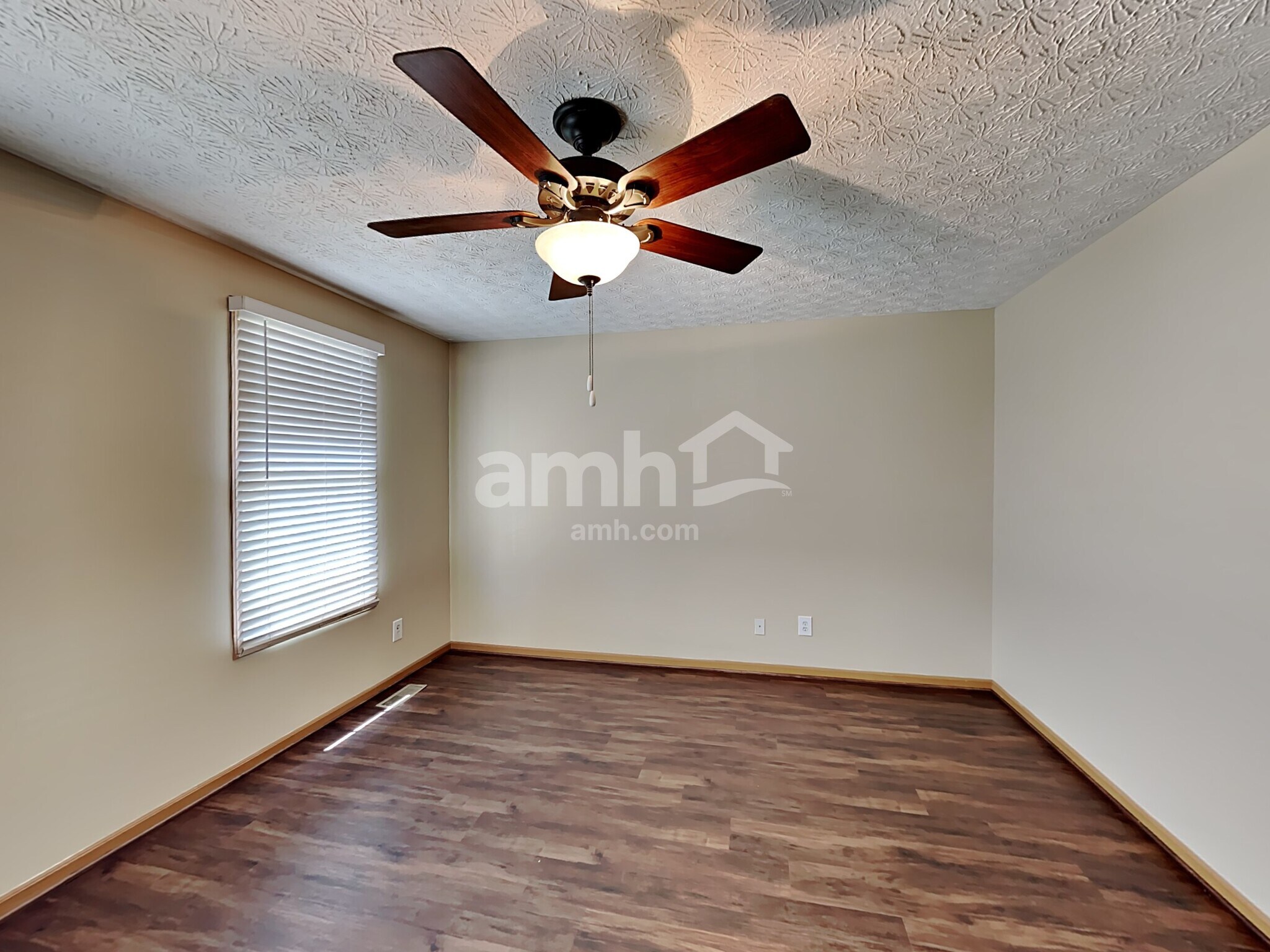 Building Photo - 2649 Cross Creek Ave