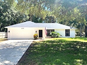 Building Photo - Beautiful New Smyrna Beach Home!