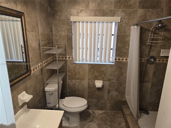 Building Photo - 2359 N Wallen Dr