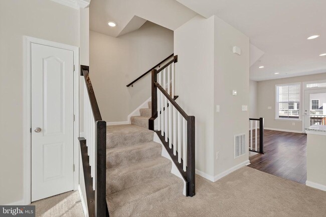 Building Photo - 1023 Flester Ln