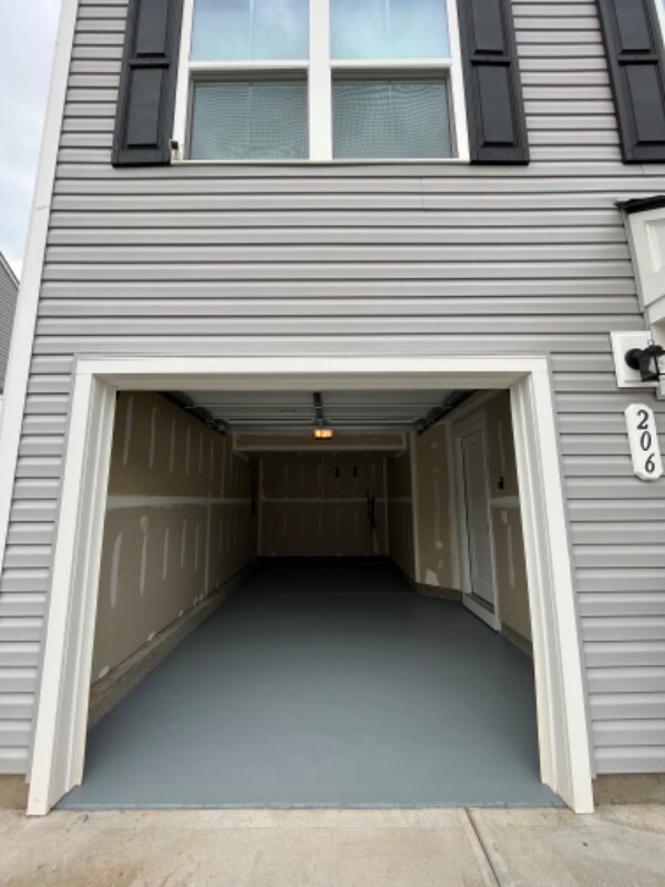 Building Photo - 206 Maple Frg Trl