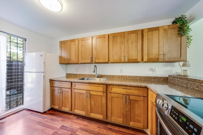 Building Photo - 92-1123-984 Panana St