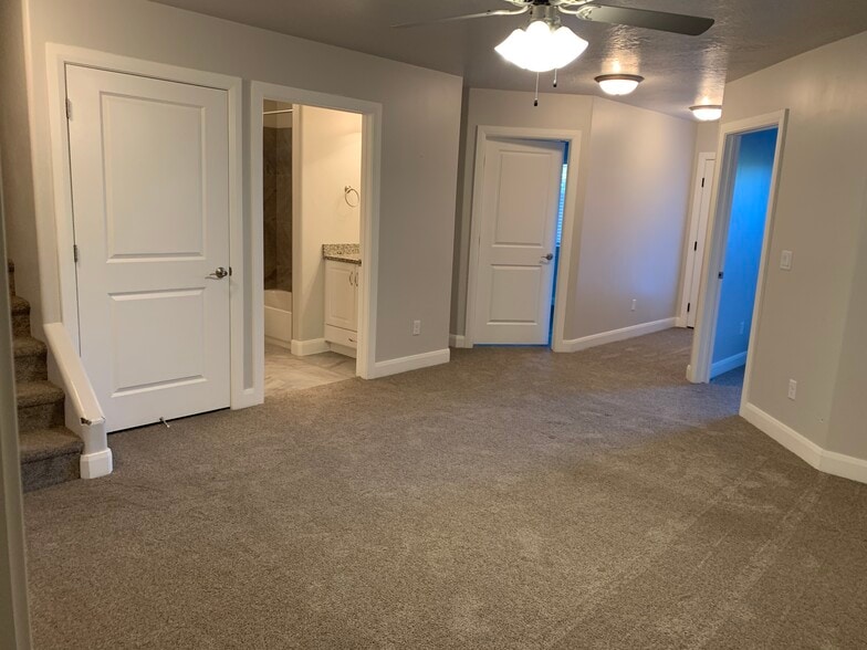 Basement bonus room. (Can be used as a 2nd living area, main living area, play room, game room, or man cave). - 355 W 200 S